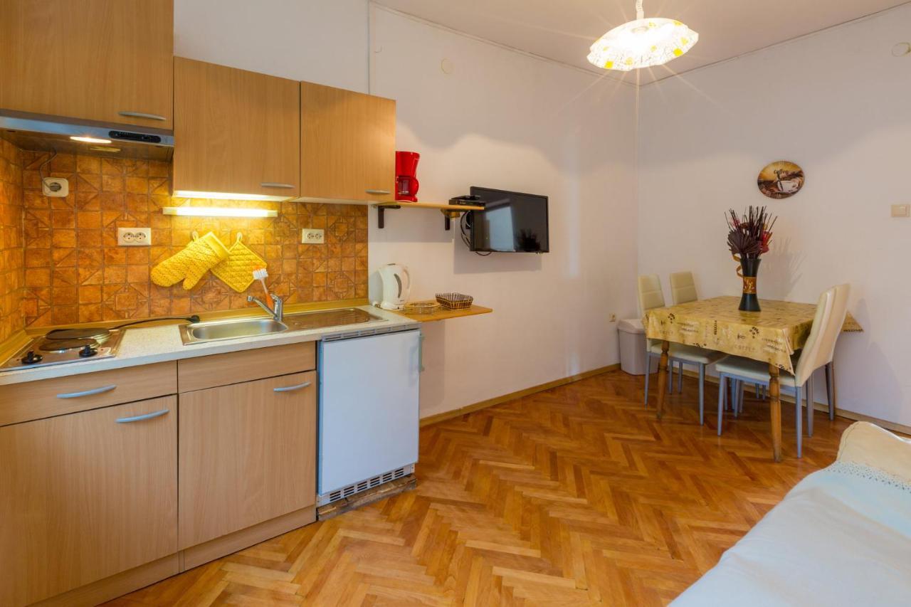 Apartamento Jasminka Loncaric Crikvenica Exterior foto