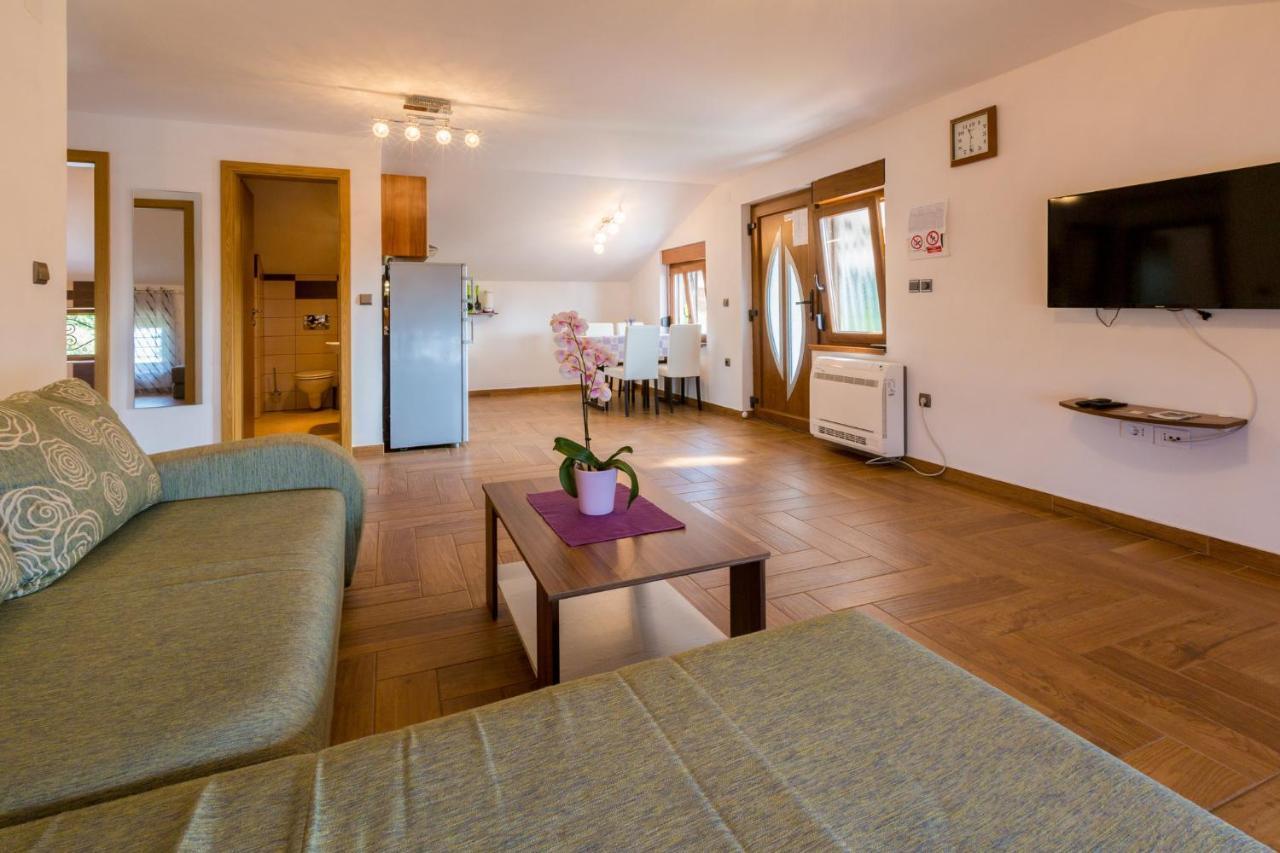 Apartamento Jasminka Loncaric Crikvenica Exterior foto